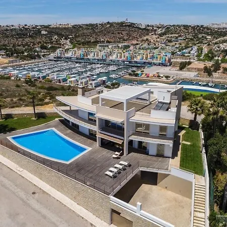 Casa vacanze Detached House, 5 Bedrooms In